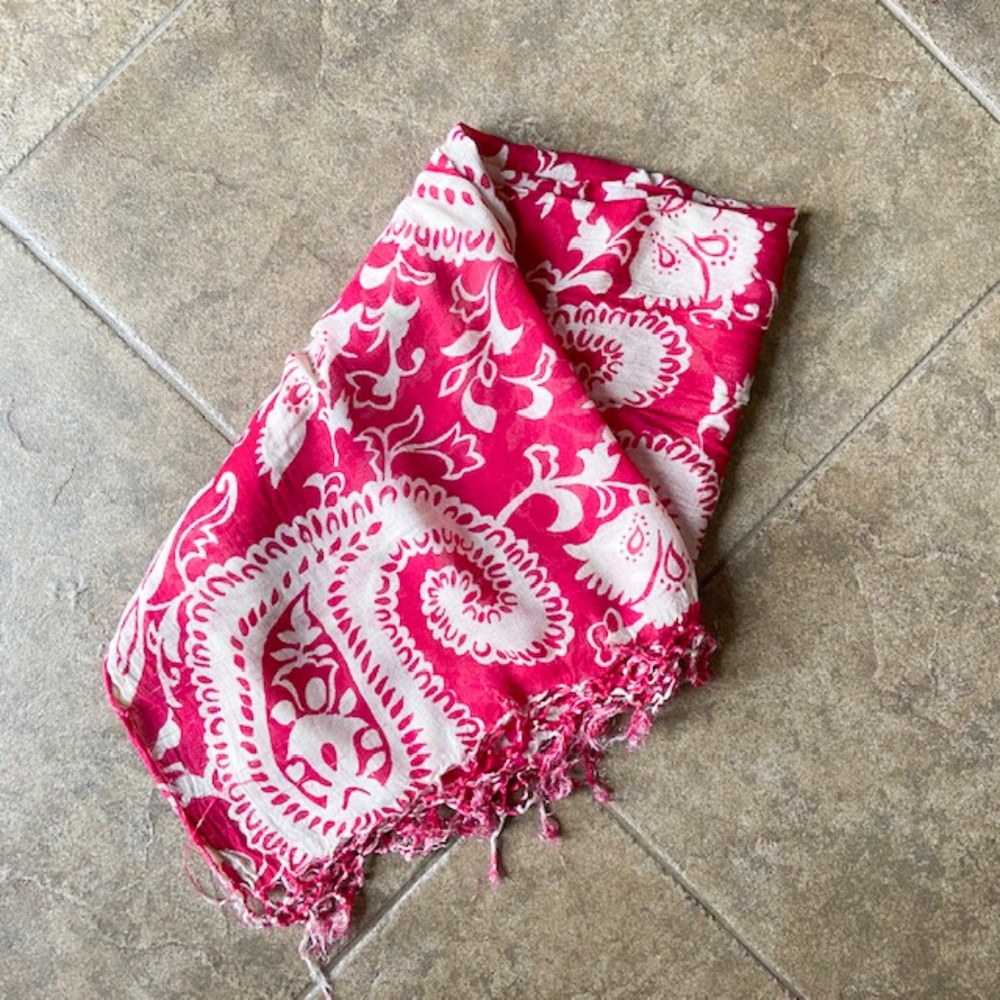 Pink and Cream Paisley Crinkle Scarf - Shawl - Picture 2 of 8